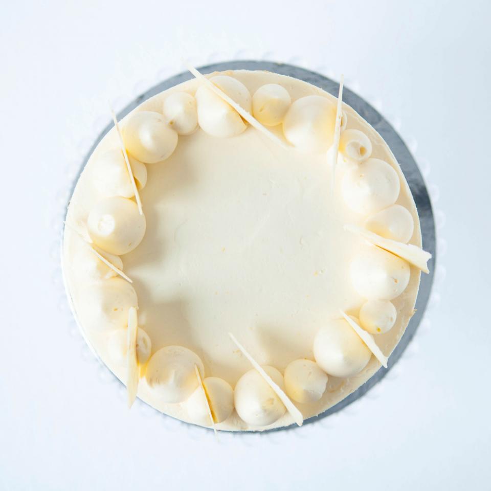 8" lemon white chocolate cake £65.00 buy online delivered London