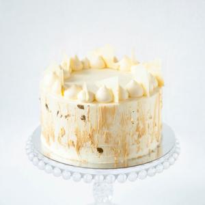 6" lemon white chocolate cake £45.00 buy online delivery in London